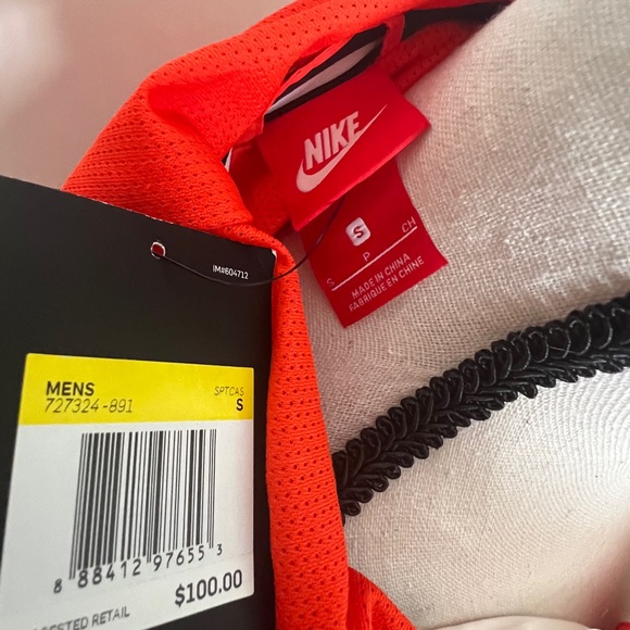 Nike Hooded Jacket - Picture 9 of 9